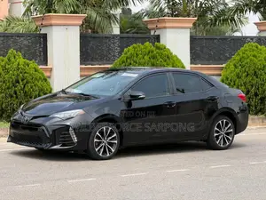 Toyota Corolla SE 4dr Sedan (1.8L 4cyl CVT) 2017 Black