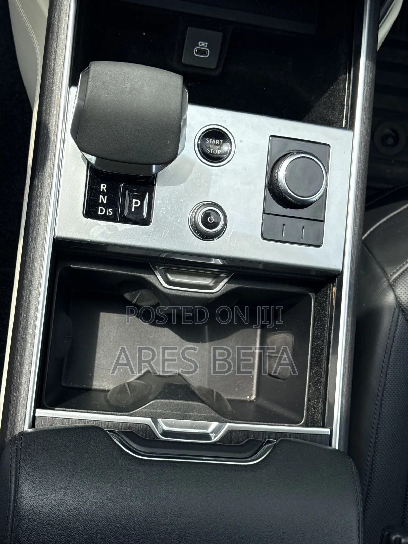 Land Rover Range Rover 2024 Black