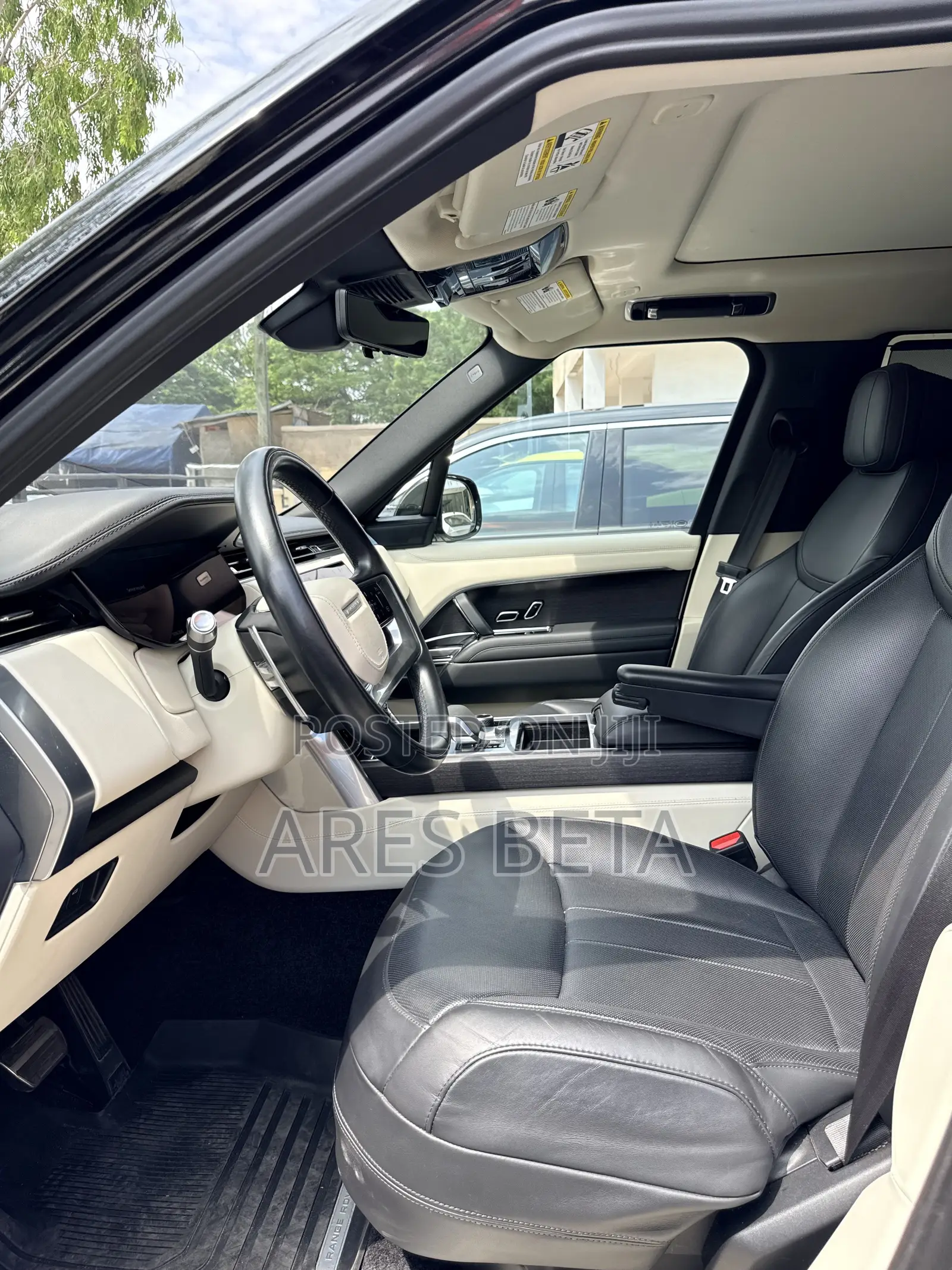 Land Rover Range Rover 2024 Black