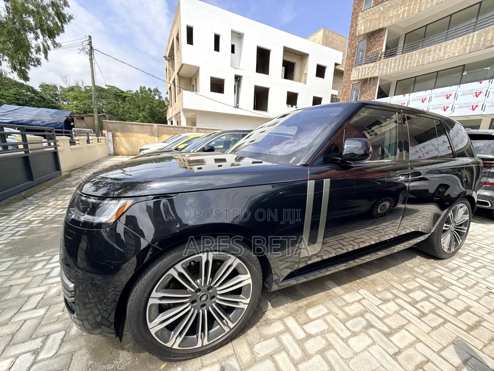Land Rover Range Rover 2024 Black