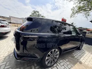 Land Rover Range Rover 2024 Black