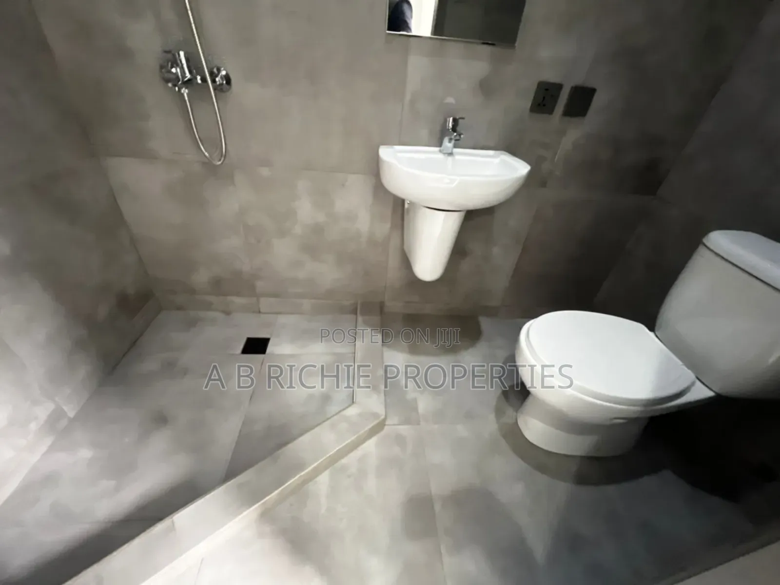 3bdrm Townhouse/Terrace in Ab Richie Properties, Papao for sale