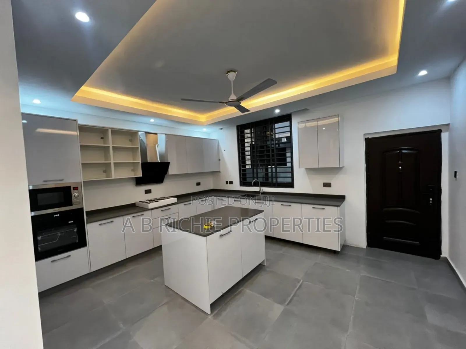 3bdrm Townhouse/Terrace in Ab Richie Properties, Papao for sale