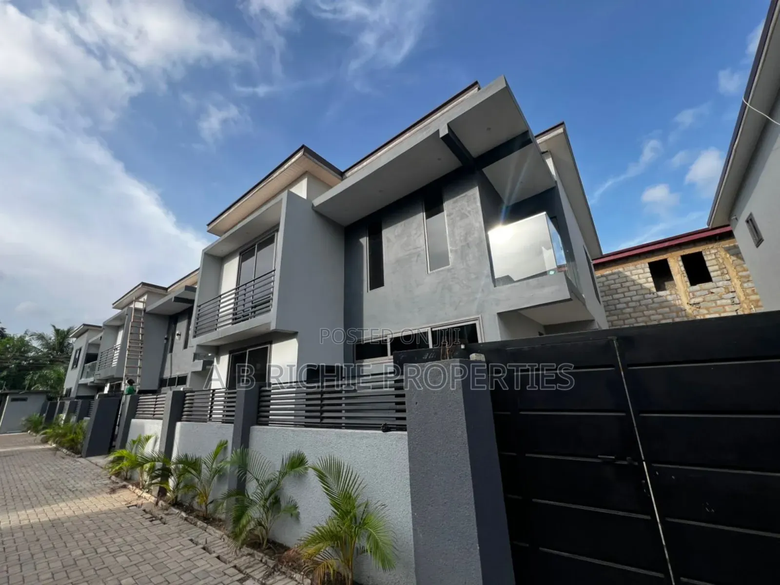 3bdrm Townhouse/Terrace in Ab Richie Properties, Papao for sale