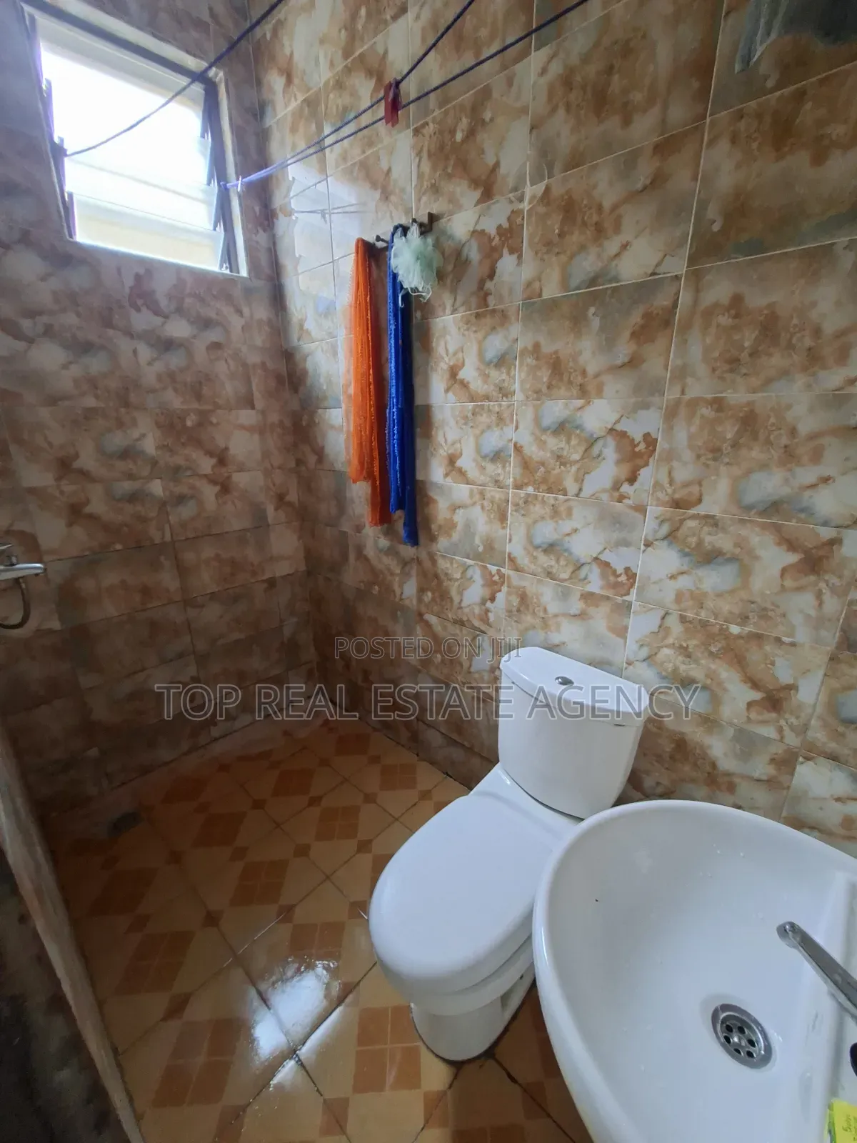 1bdrm Apartment in Madina Un, Zongo Junction for rent