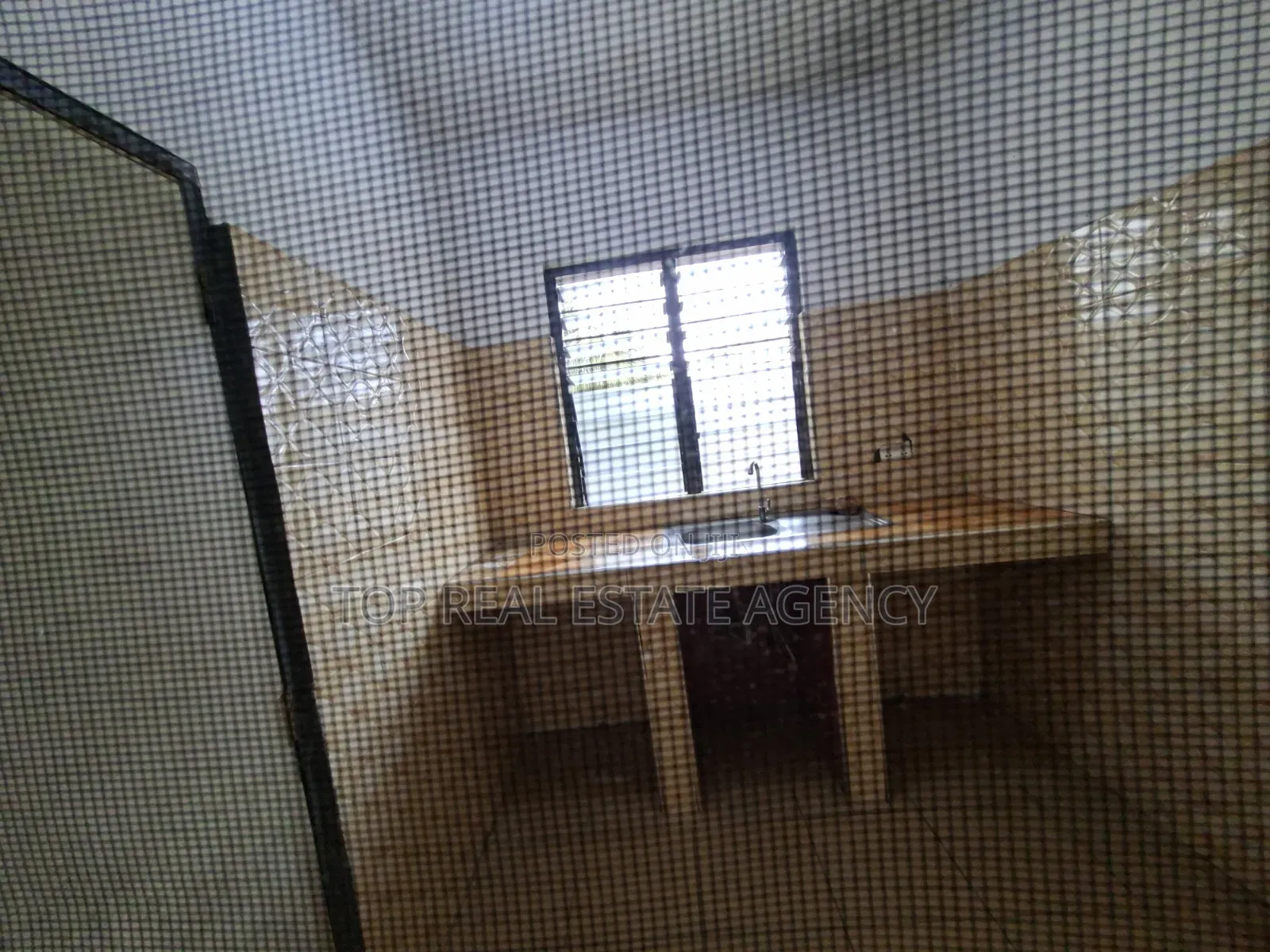 1bdrm Apartment in Madina Un, Zongo Junction for rent