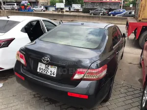 Toyota Camry Base 4dr Sedan (2.5L 4cyl 6M) 2010 Gray