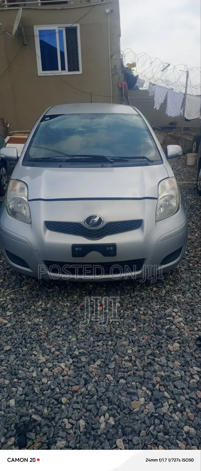 Toyota Vitz 2010 Silver