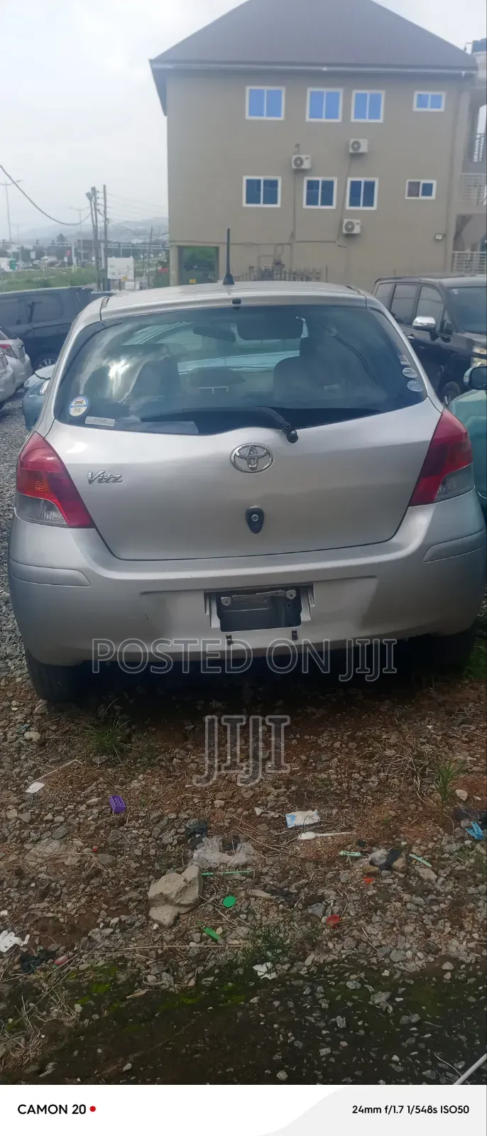 Toyota Vitz 2010 Silver