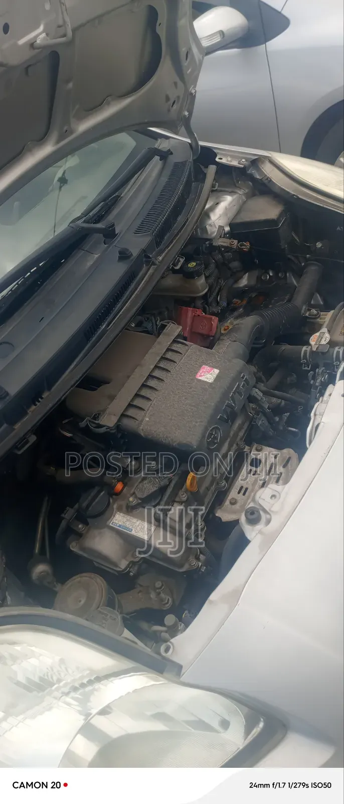 Toyota Vitz 2010 Silver