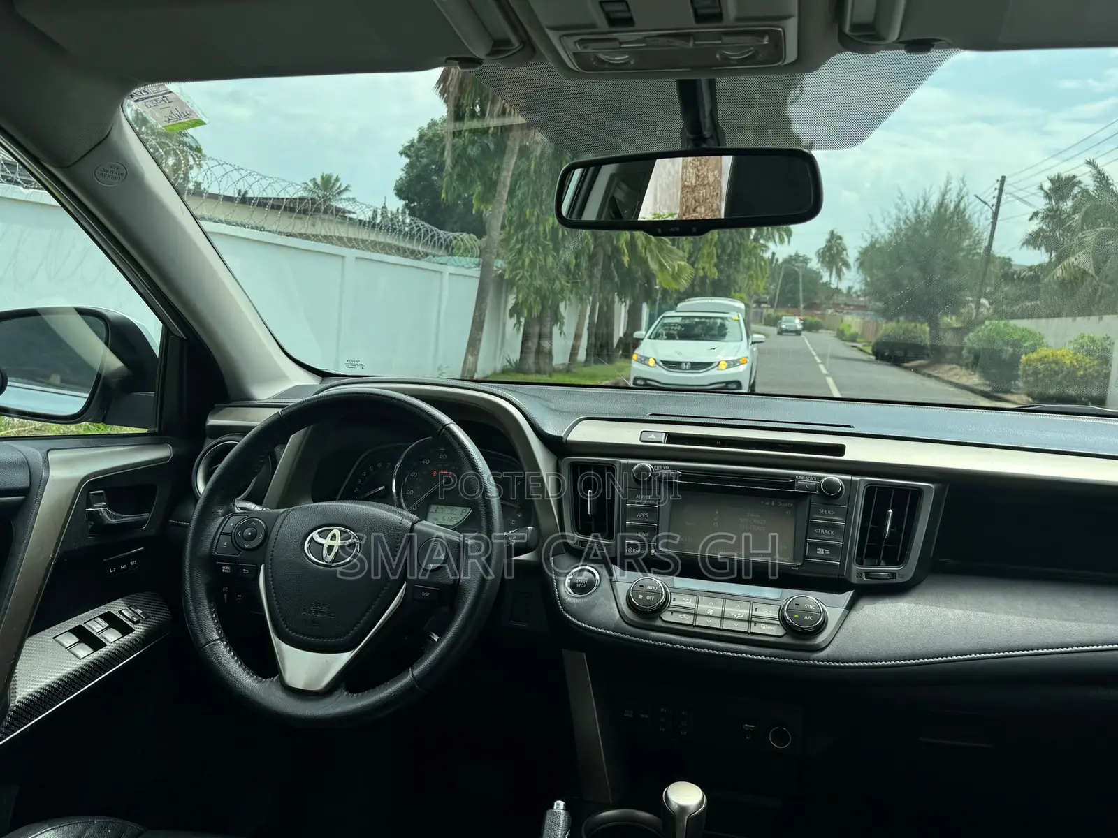 Toyota RAV4 Limited 4dr SUV (2.5L 4cyl 6A) 2015 Silver