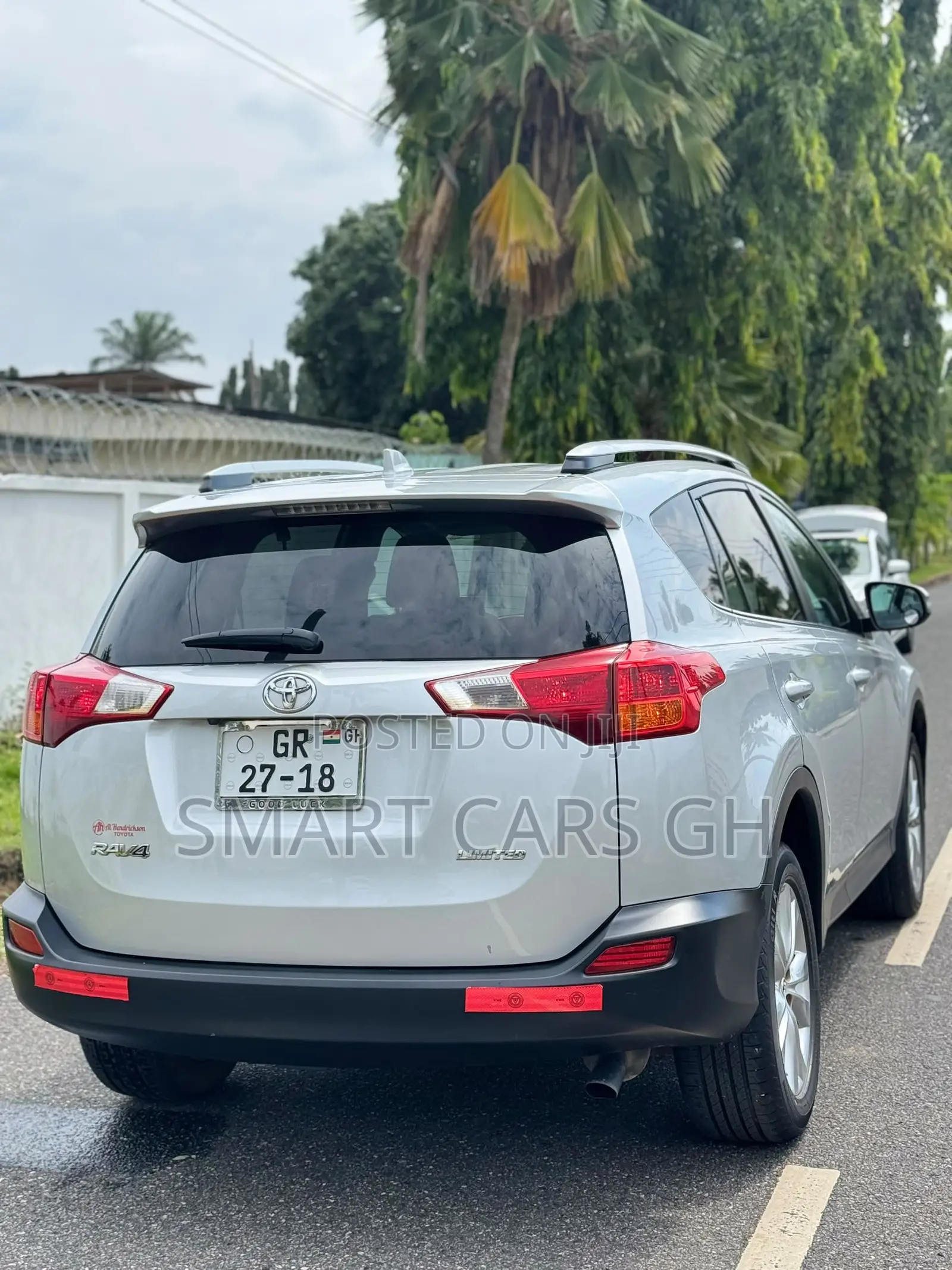 Toyota RAV4 Limited 4dr SUV (2.5L 4cyl 6A) 2015 Silver
