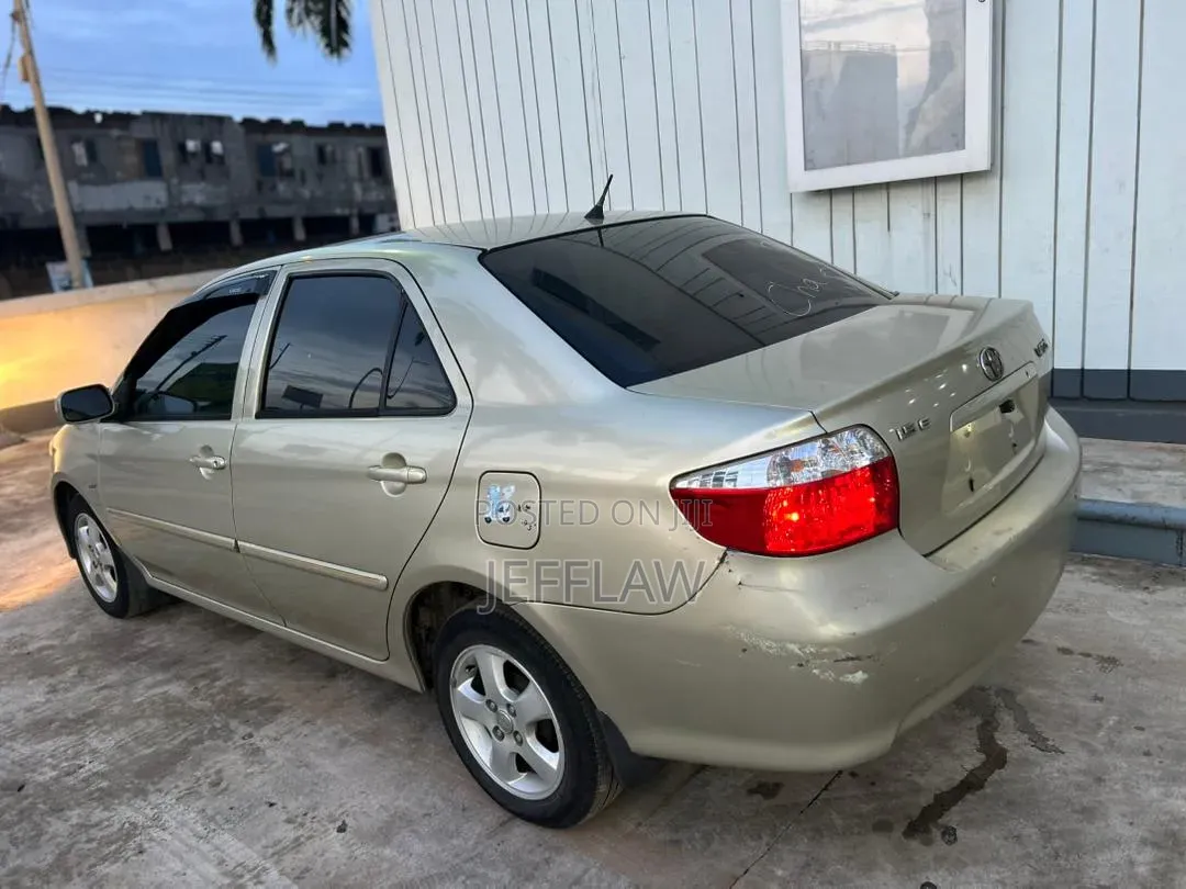 Toyota Vios 2009 Gold