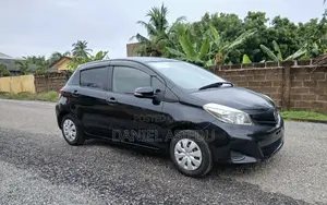 Toyota Vitz 1.0 FWD 3dr 2014 Black