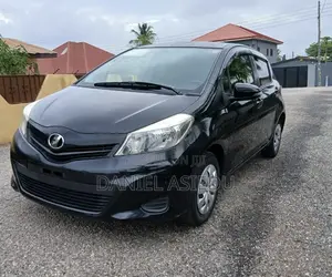Toyota Vitz 1.0 FWD 3dr 2014 Black