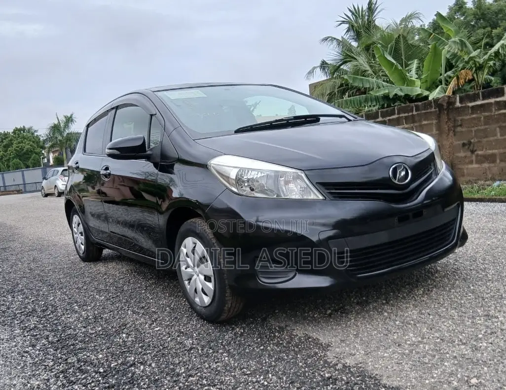 Toyota Vitz 1.0 FWD 3dr 2014 Black