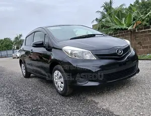 Toyota Vitz 1.0 FWD 3dr 2014 Black