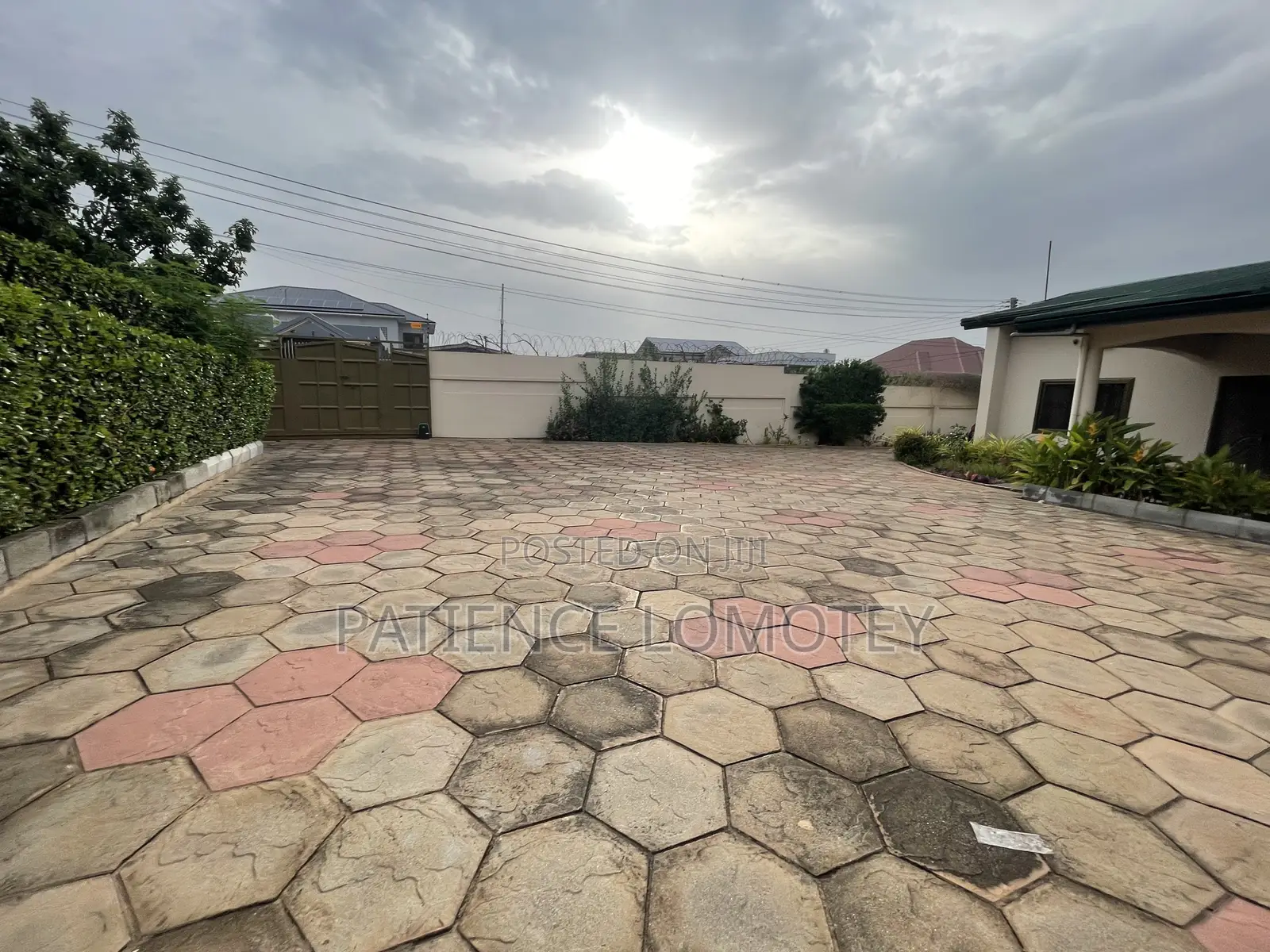 1bdrm Apartment in Boundary Road Area for rent