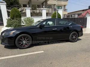 Nissan Altima 2.5 S 2023 Black