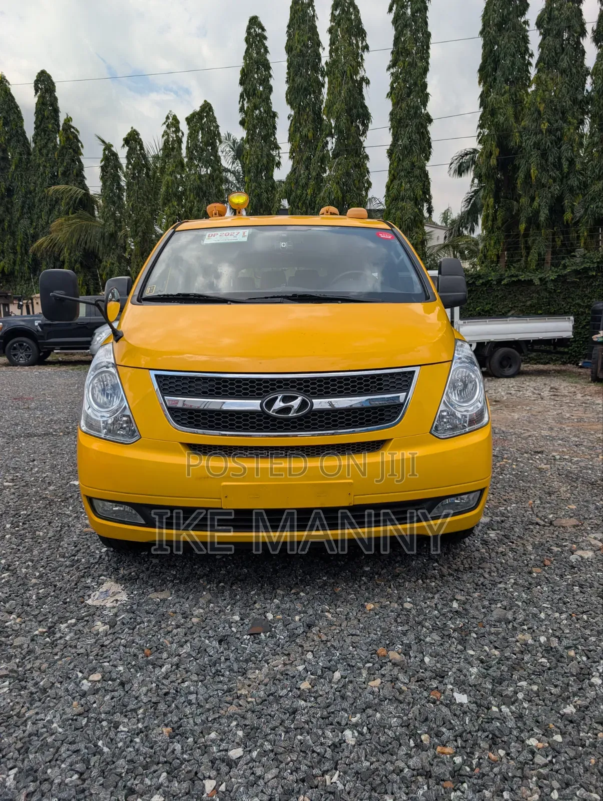 Hyundai Starex 2016 Yellow