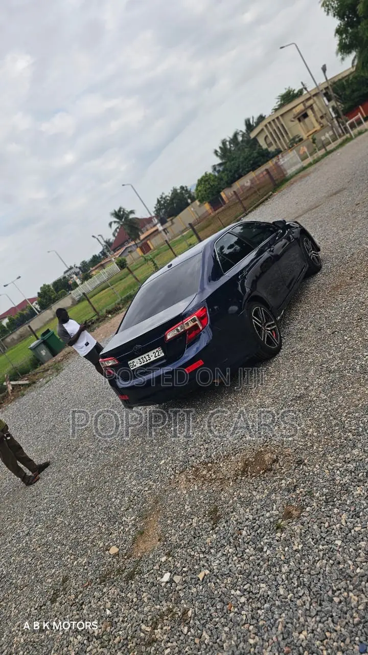Toyota Camry 2014 Blue