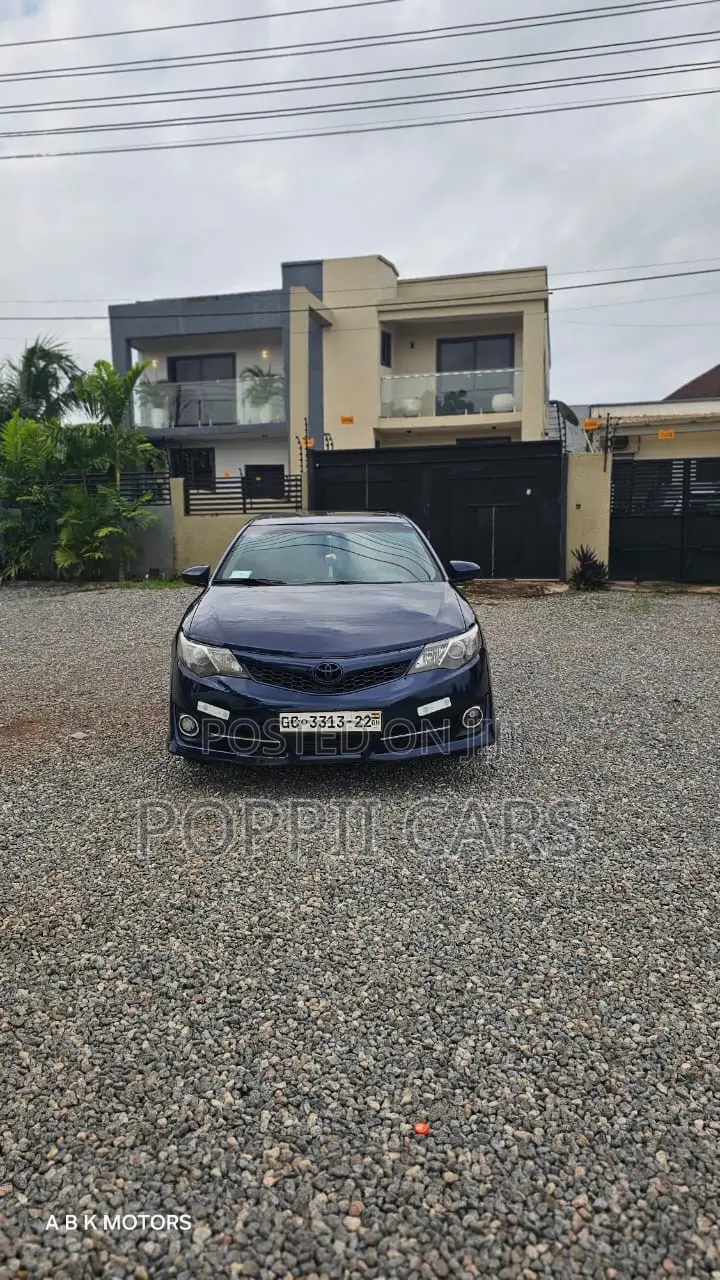 Toyota Camry 2014 Blue