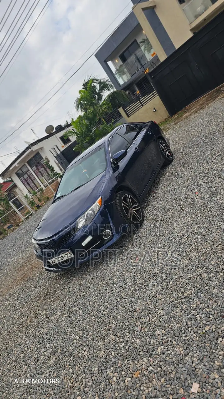 Toyota Camry 2014 Blue