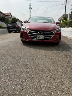 Hyundai Elantra SE Sedan FWD (2.0L 4cyl 6M) 2017 Red