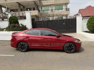 Hyundai Elantra SE Sedan FWD (2.0L 4cyl 6M) 2017 Red