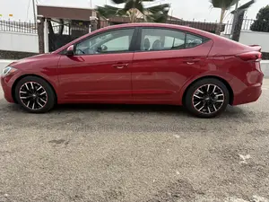 Hyundai Elantra SE Sedan FWD (2.0L 4cyl 6M) 2017 Red