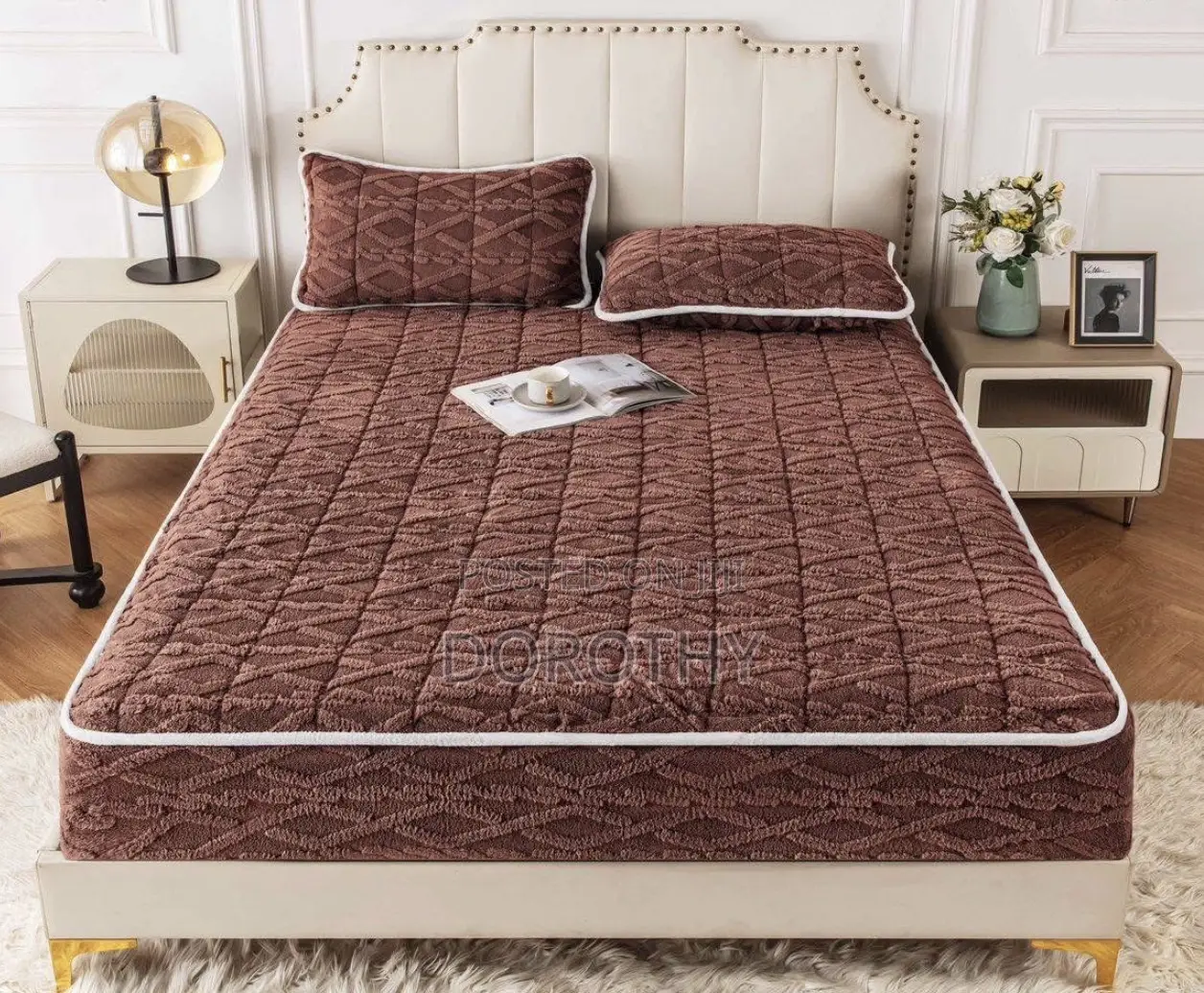 Heavy Fitted Bed Cover