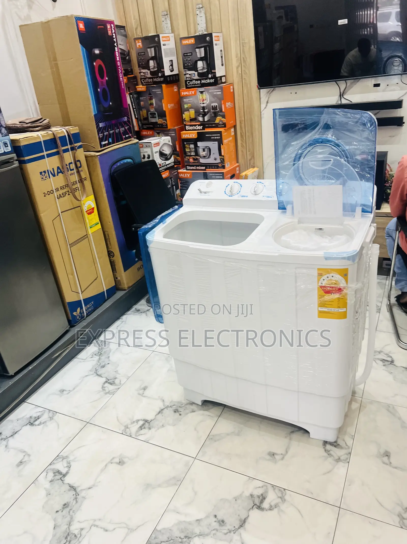 Ultra Modern Sleek Washing Machine 13kg Topload Twintub