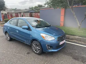 Mitsubishi Mirage SE 2017 Blue