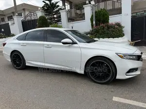 Honda Accord EX-L 2.0T 2018 White