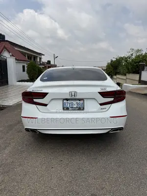 Honda Accord EX-L 2.0T 2018 White