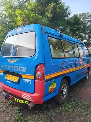 Hyundai H-100 2003 Blue