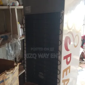 Showcase Fridge