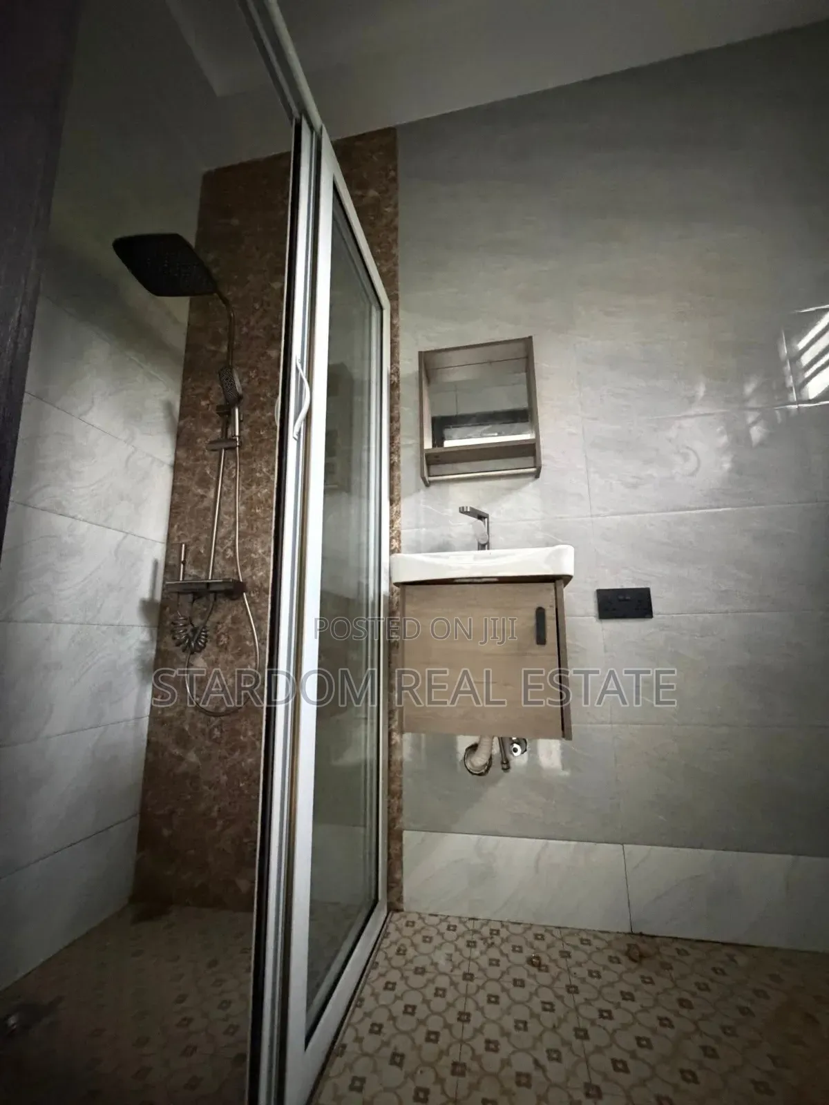 2bdrm Bungalow in East Legon Hills, Boundary Road Area for sale