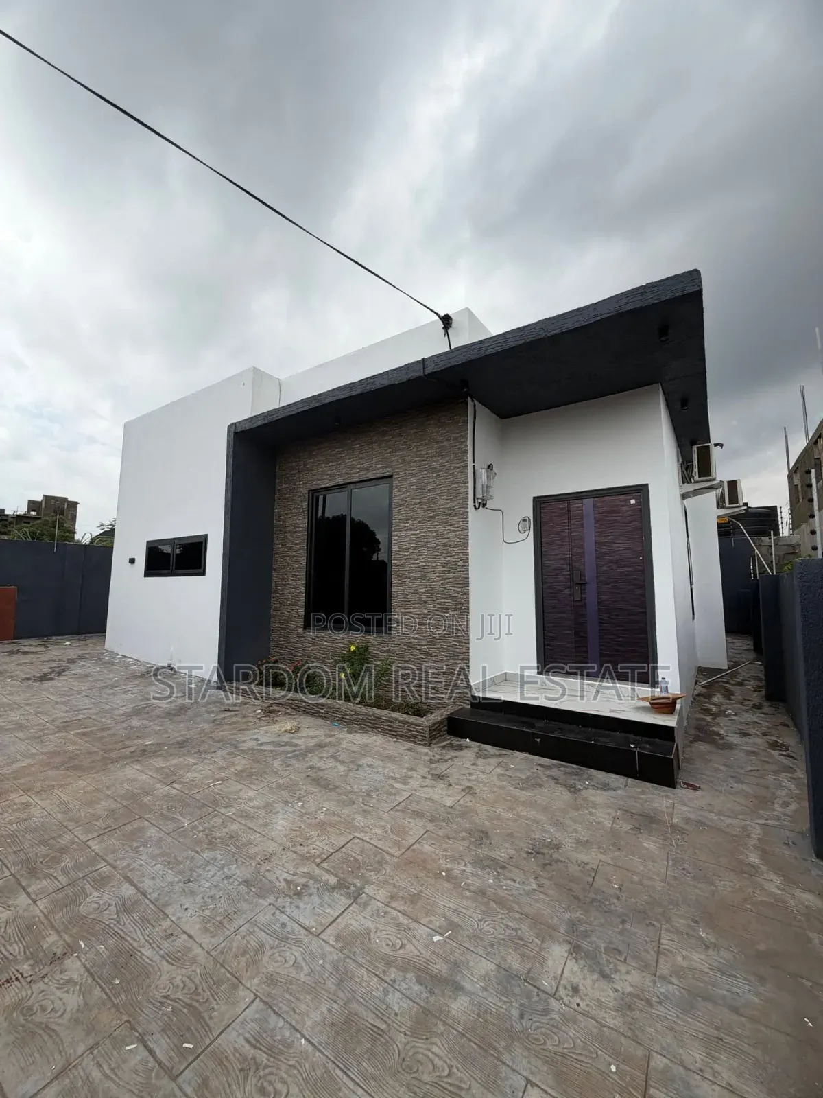 2bdrm Bungalow in East Legon Hills, Boundary Road Area for sale