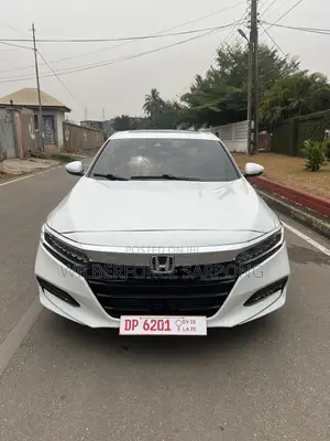 Honda Accord Touring 2018 White