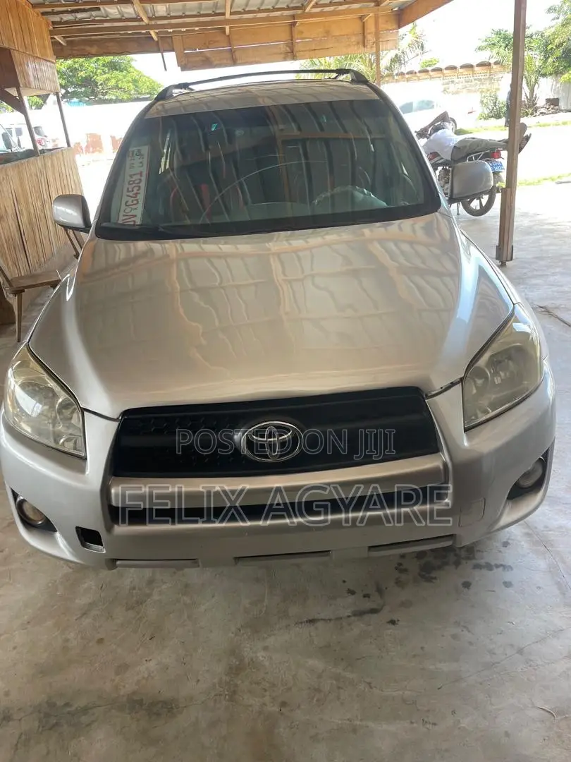Toyota RAV4 2012 Silver