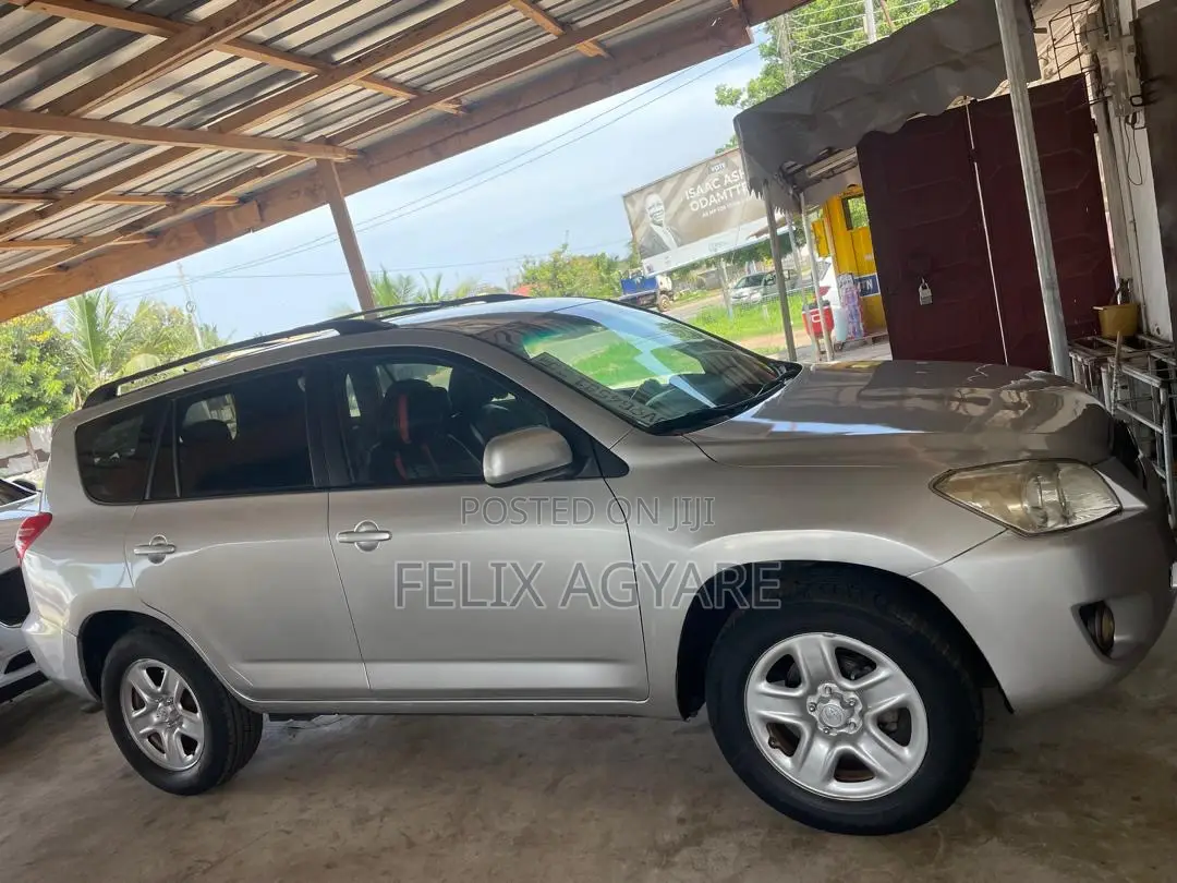 Toyota RAV4 2012 Silver