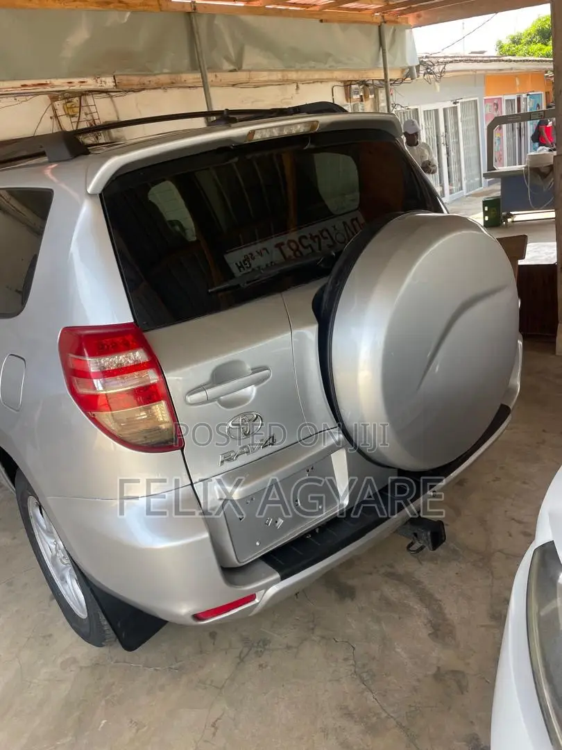 Toyota RAV4 2012 Silver