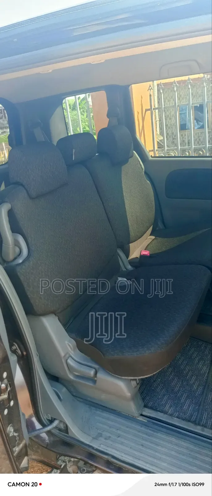 Toyota Sienta 2013 Maroon