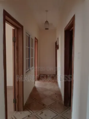 3bdrm Apartment in West Hills Mall Area for rent