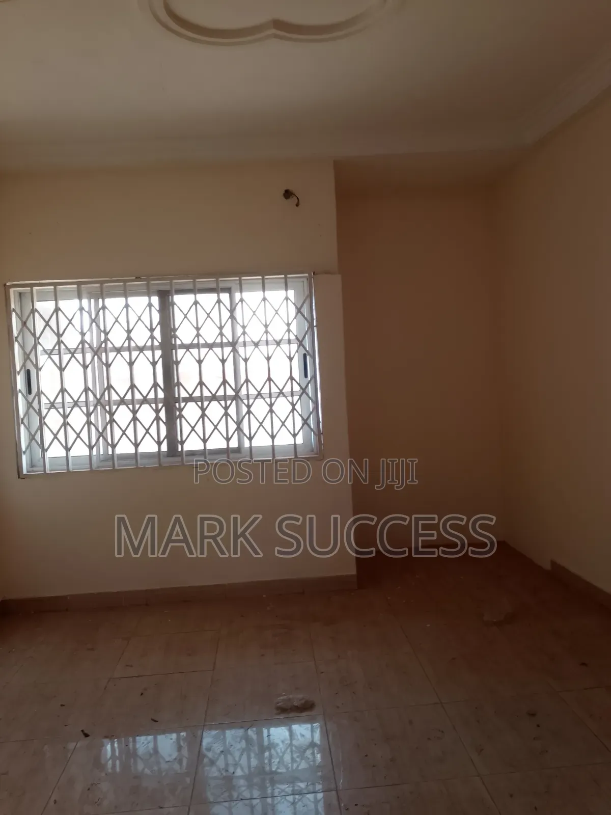 3bdrm Apartment in West Hills Mall Area for rent