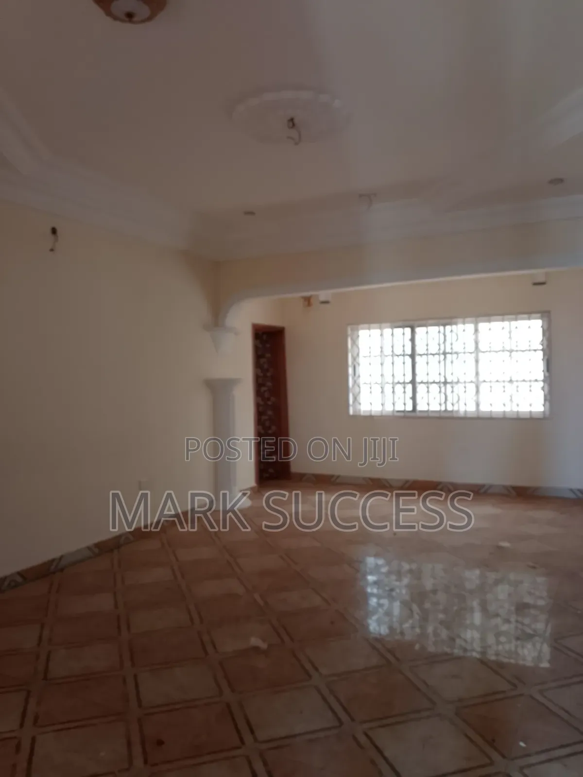 3bdrm Apartment in West Hills Mall Area for rent