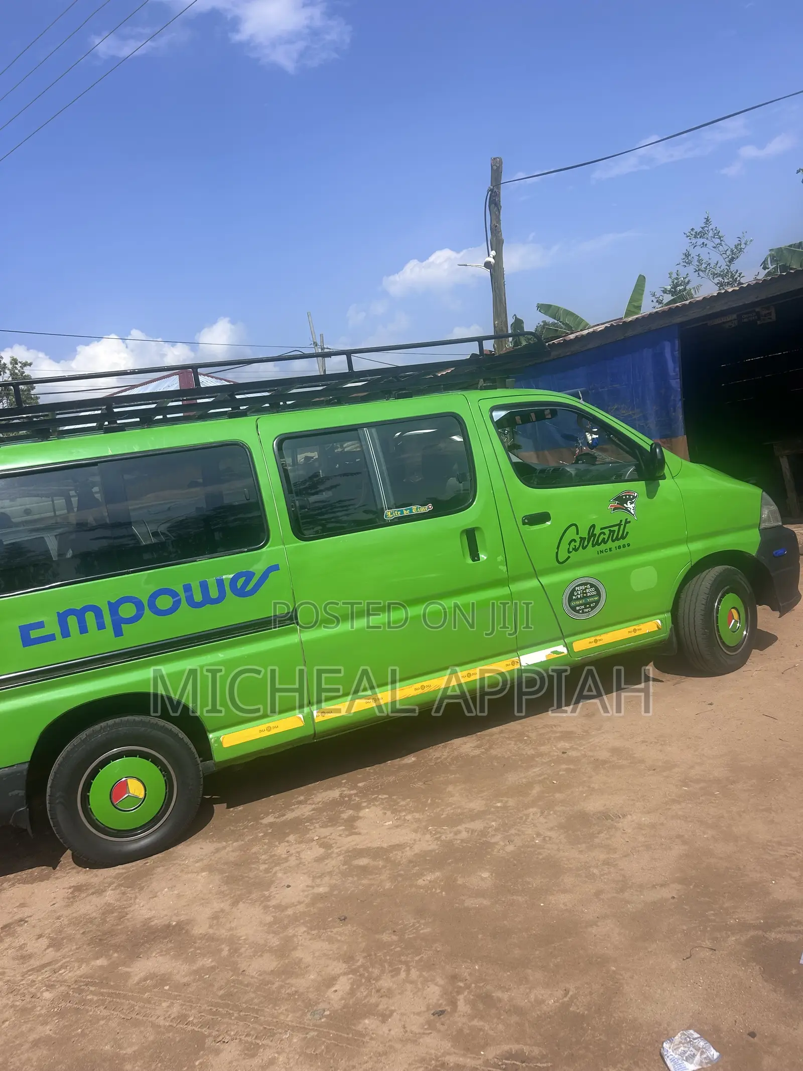 Toyota HiAce 2010 Green