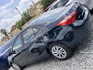 Toyota Corolla LE (1.8L 4cyl 2A) 2018 Black