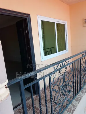 1bdrm Apartment in West Hills Mall Area for rent